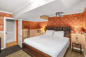 2 chambres, fer et planche à repasser, Wi-Fi, draps fournis