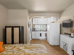 Bügeleisen/Bügelbrett, WLAN, Bettwäsche