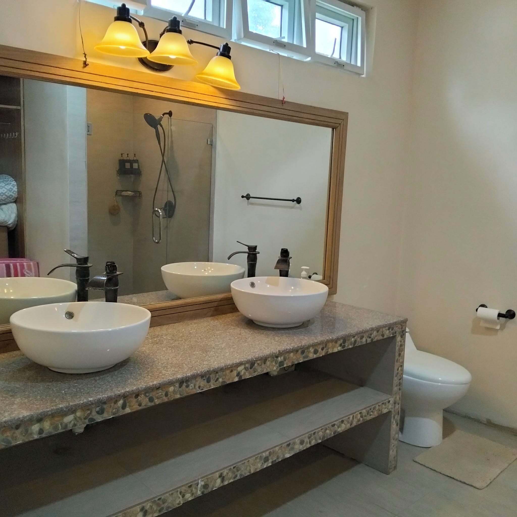 Bidet, towels, soap, toilet paper