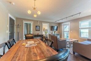 Dining - West Elk Warming House: Hot Tub, Dog Considered (Crested Butte)