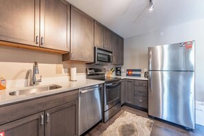 Private kitchen - West Elk Warming House: Hot Tub, Dog Considered (Crested Butte)