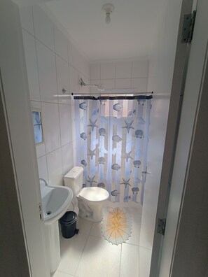 Dusche, Seife, Toilettenpapier