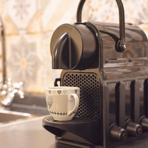 Kaffee und/oder Kaffeemaschine