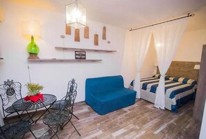 Interior - The Aurora of Naples Perfect location for Naples! (Napoli)