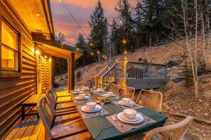 Outdoor dining - Mountain View Retreat - Game Room + 2 Living Areas (Black Hawk)