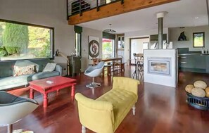 TV, fireplace, table football, ping pong - Maison piscine proche Alpilles (Noves)