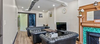 Spacious Home In Troy