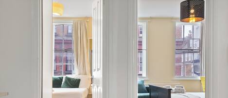 Bügeleisen/Bügelbrett, kostenloses WLAN, Bettwäsche