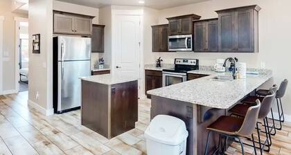 Zion Basecamp: Spacious Retreat w/ Private Hot Tub