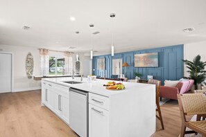 Interior - Tropic Luxe - Saltwater Pool + Hot Tub + 3 Miles to IMG (Bradenton)