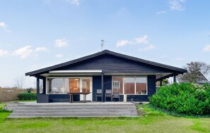 Exterior - Gorgeous home in Assens with WiFi (Assens)