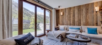 Lièvre Blanc - Last In The Valley