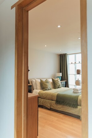 Strykjärn/strykbräda, resesäng, gratis wi-fi och sängkläder