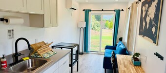 Private Hibiscus Hale on Gorgeous Gated Estate + Walk to the Beach