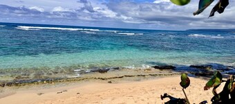 Private Hibiscus Hale on Gorgeous Gated Estate + Walk to the Beach