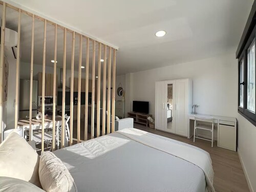 Comfortable accommodation near the airport