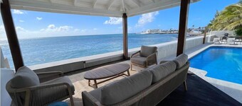 Villa Sunshine: Beachfront