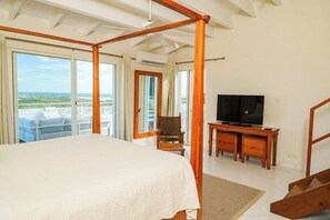 12 bedrooms, WiFi, bed sheets - Villa Paradise View: Orient Bay (Cul-de-Sac)