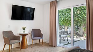 Interior - LA Hillside Retreat w/ Pool, Views, Fire Pit & Outdoor Lounging Casa Bellagio by Avantstay (Los Angeles)