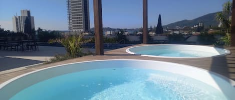 奢華公寓, 按摩浴缸, 海灘景觀 | 室外 Spa 池