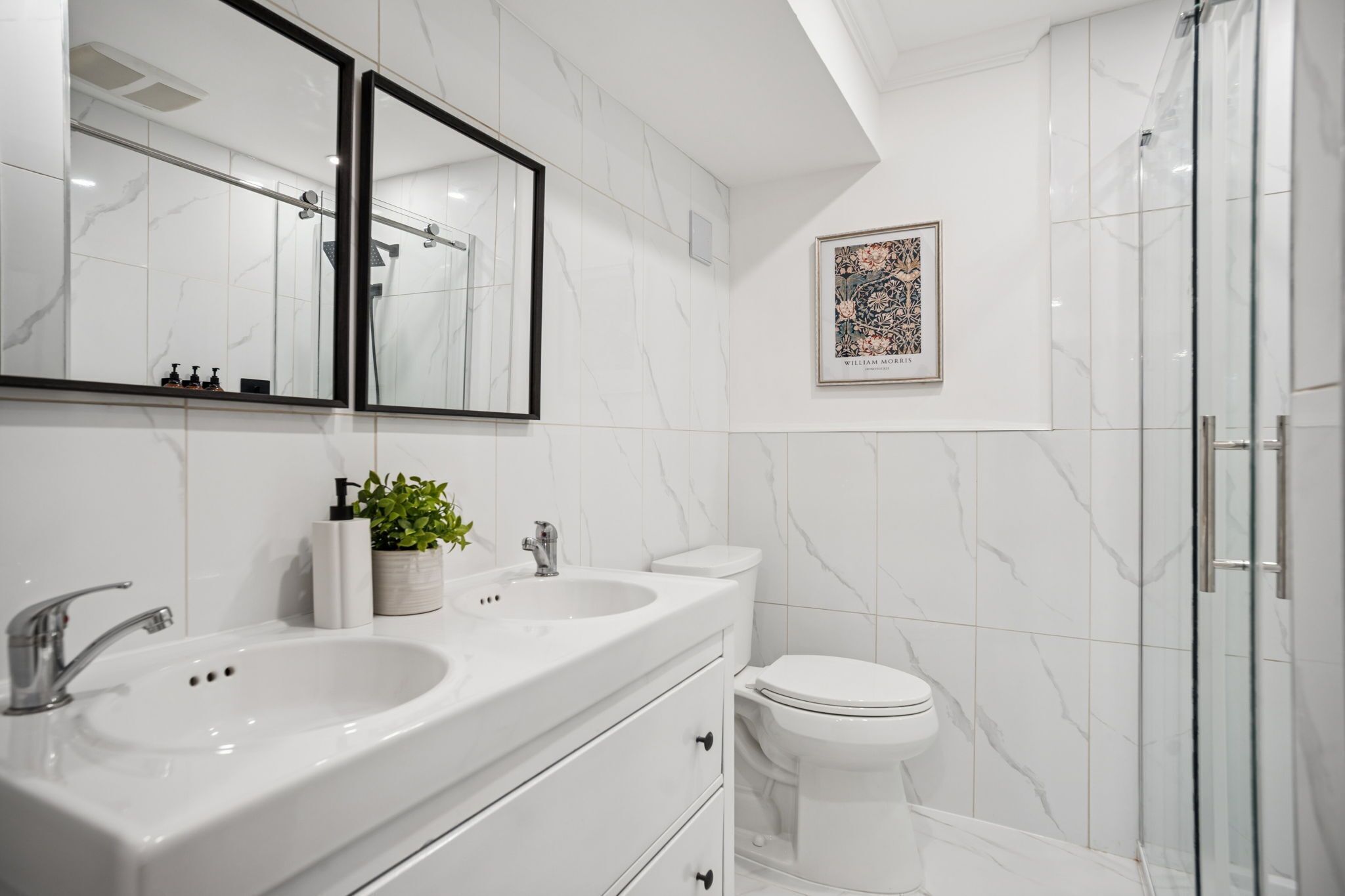 シャワー、ヘアドライヤー、ビデ、タオル