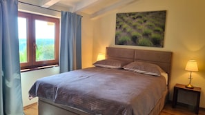 WiFi, bed sheets