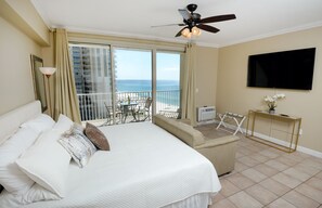Smart TV - Gulf Front 8th Floor Studio - Sleeps up to 4 (Panama City Beach)