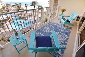 Terrace/patio - Cozy Gulf Front Studio - Sleeps 4 HUGE Spring Deals! (Panama City Beach)