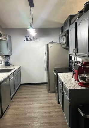 Private kitchen - This house will meet all your needs (Harrison)