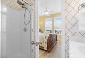 5 bedrooms - Sons of Beaches - Center of OIB/Pool/Elevator (Ocean Isle Beach)