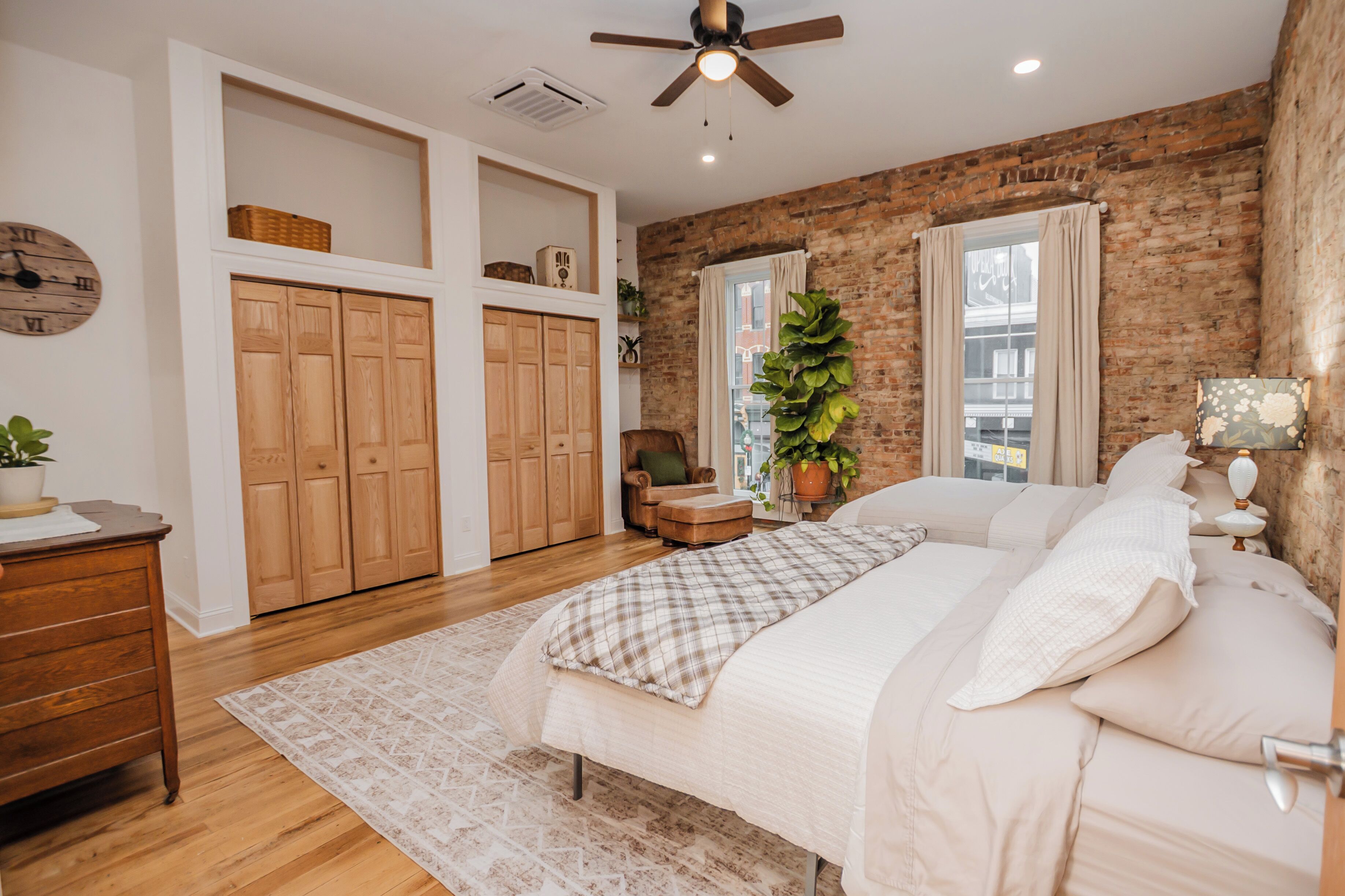 Tabla de planchar con plancha y wifi gratis 