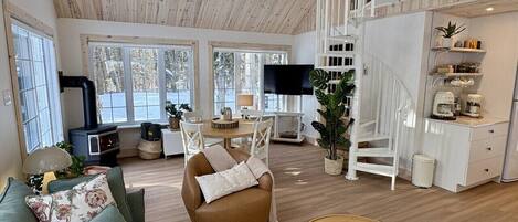 TV, fireplace, DVD player, stereo