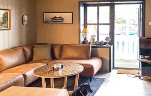 TV - Awesome apartment in Lindesnes with WiFi (Lindesnes)