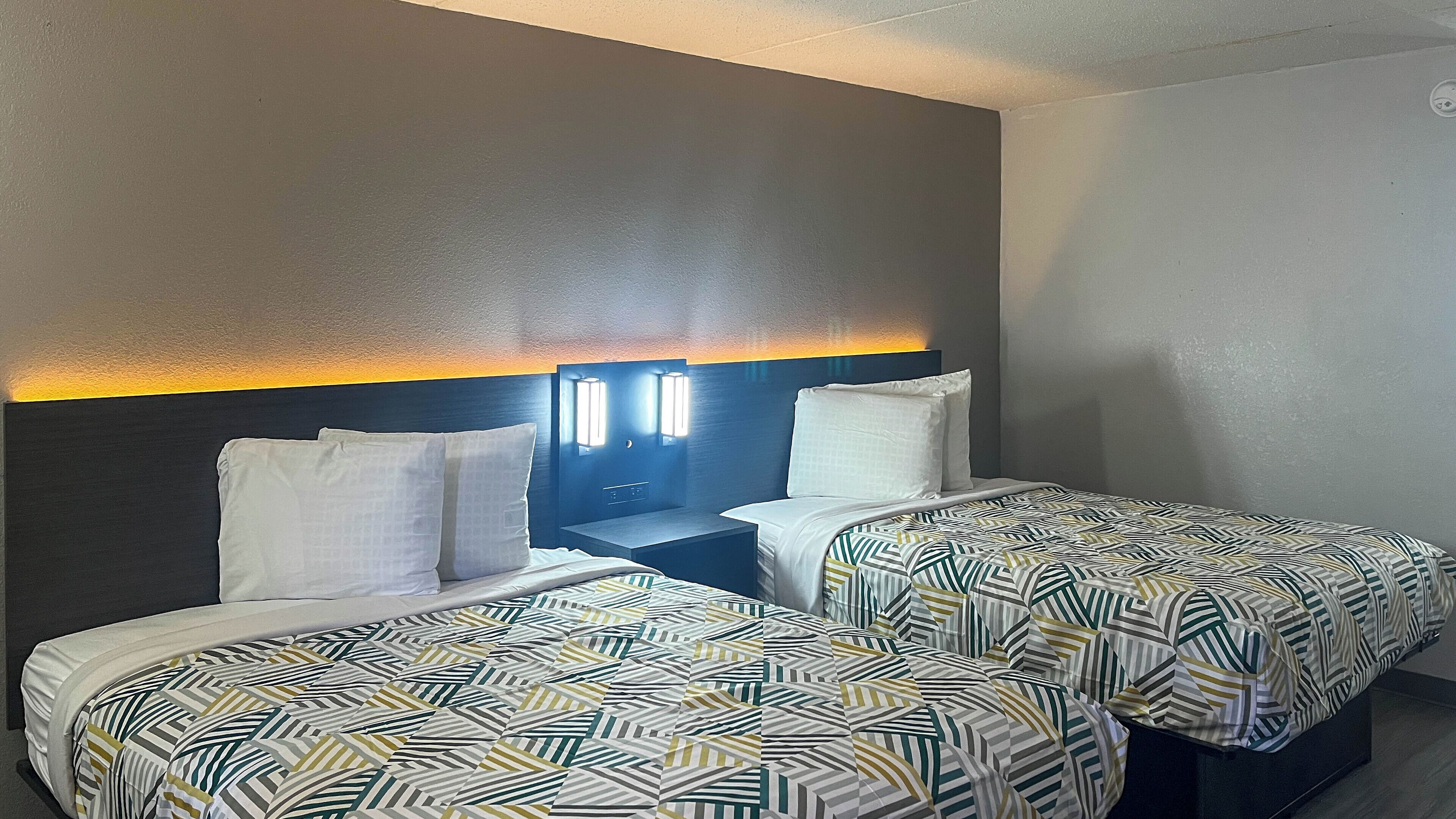 스탠다드룸, 퀸사이즈침대 2개, 흡연, 주방 | 침대 시트