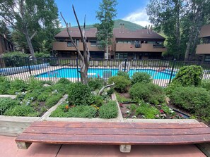 Pool - Cozy 1-bedroom condo seconds from bus line in East Vail, perfect for getaways. (Vail)