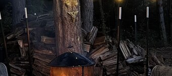 Private Retro Immersive River Retreat. Pond, Game Room, and Peace