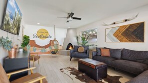 Interior - Heated Pool, Fire Pit, Games & Outdoor Dining Just Minutes to Old Town Drift House by Avantstay (Scottsdale)