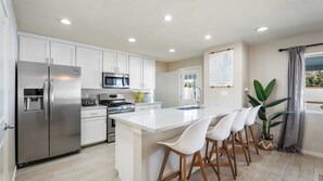 Ev (4 Bedrooms) | İç mekân