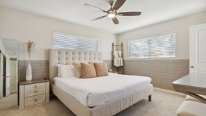 Interior - Heated Pool, Fire Pit, Games & Outdoor Dining Just Minutes to Old Town Drift House by Avantstay (Scottsdale)