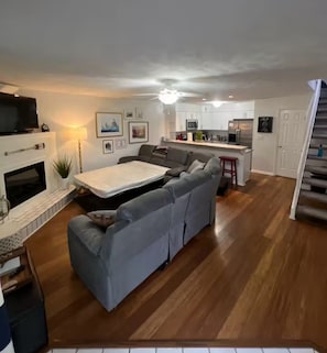 Smart-tv, pejs, bøger