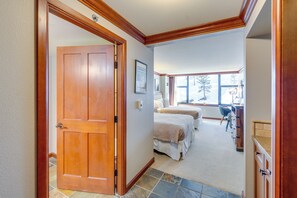 1 habitación y ropa de cama 