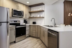 Private kitchen - 2 Bedroom Villa, plus sofa bed, 2 balcony, and kitchen
Marriott's Newport Coast (Newport Beach)