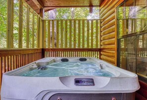 Outdoor spa tub - Skylight Cabin • Hot Tub | Loft | BBQ | Game Loft! (Gatlinburg)