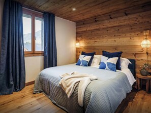 5 chambres, fer et planche à repasser, Wi-Fi, draps fournis