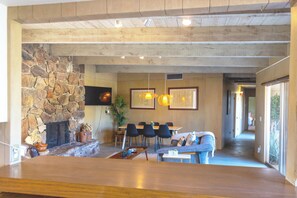 Interior - 3BR designer hideaway w/ Private Pool, spa (Borrego Springs)