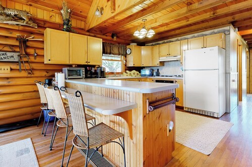 Charming Family Friendly Loft in Aledo