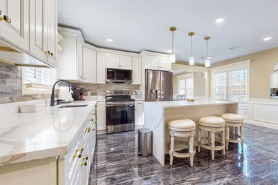 Near Medical Center! Remote-Work Hub in Holyoke