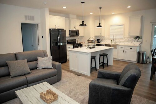 Enjoyable 4-bedroom house with AC in charming Taylor