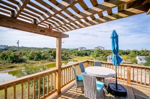 Outdoor dining - Corolla/Carova 4x4 Beach Cottage 7minwalk to beach (Corolla)