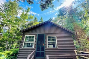 Exterior - Lake Views! Small Group Getaway in Northport (Northport)